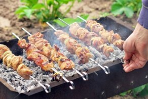 "За чей счет банкет?": реакция на объявление длинных выходных в мае