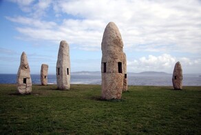 Менгиры. Что это такое менгиры