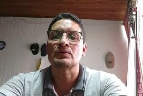 Преподаватель католической школы забыл выключить камеру и напугал детей