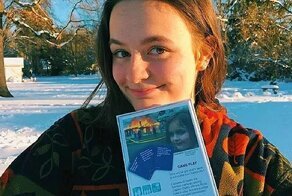 "Девушка-катастрофа" заработала более 400 000 долларов на своей интернет-славе