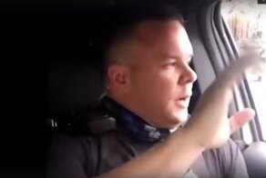 Застреливший чернокожую преступницу полицейский записал видео и высмеял своих критиков