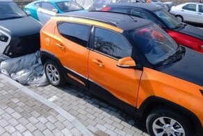 В Беларуси нашли девять «Ё-мобилей», припаркованных в промзоне