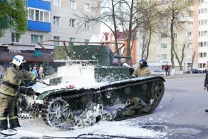 В Уфе на репетиции парада загорелся танк Т-26
