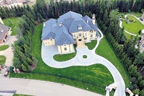 Виллы за границей, 3 квартиры и особняк в элитном районе Москвы: как живет Стас Михайлов