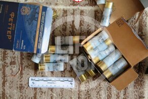 СМИ опубликовали фото с обысков в квартире казанского стрелка