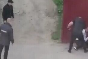 В Ельце на глазах у полицейского несколько минут избивали местного предпринимателя