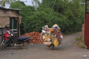 Производство туалетной бумаги в Китае (24 фото)