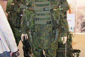 Боевой защитный комплект (13 фото)