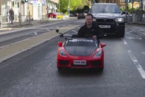 Первый в мире детский автомобиль, разрешенный для передвижения по дорогам