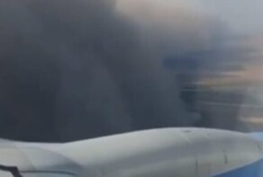 "Все, пробили эту фигню": пассажиры сняли на камеру приземление самолета в пыльную бурю