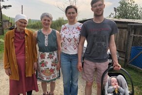 Трогательные фотографии нескольких поколений семей на одной фотографии