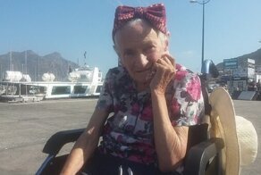 Любящий сын устроил кругосветное путешествие маме с болезнью Альцгеймера