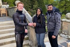 Фридайвер поднял со дна озера обручальное кольцо и спас будущий брак