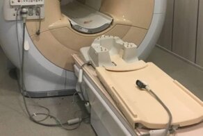 Пациентку в инвалидной коляске засосало в аппарат МРТ: ущерб на тысячи долларов