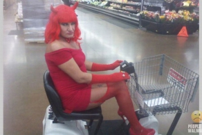 Интересные люди в супермаркетах. Часть 7. (56 фото)