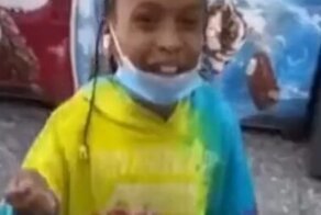 Продавец проучил наглого любителя сладостей