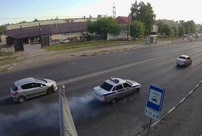 В Ульяновске во время погони машина ДПС  попала в аварию