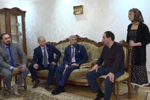 "Папа у меня хороший, не бьет": "Грозный ТВ" выпустил репортаж о похищенной из Дагестана чеченке