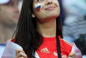 Кричат болельщицы "Гол"