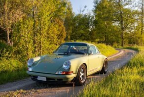 Прекрасный рестомод Singer “Brooklyn Commission” Porsche 911