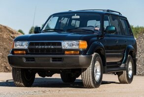 Toyota Land Cruiser 1994 года продан дороже нового «Гелендвагена»