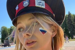 Яркие и красивые: болельщицы сборной России с первого победного матча на ЕВРО-2020