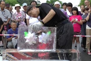 Ледяное искусство на фестивале