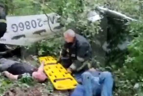 Под Москвой самолёт совершил незапланированную посадку, в позиции "оверкиль"