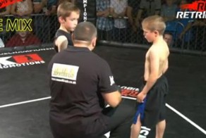 В Британии проводят детские бои без правил (12 фото + 1 видео)