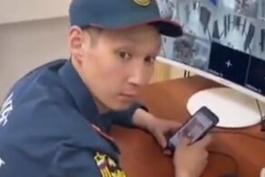 Парень поднял настроение сотрудникам МЧС