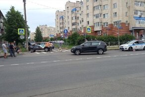 Дамочка на каршеринге устроила ДТП и очень расстроилась