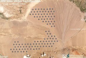 Китай строит более 100 ядерных ракетных шахт в пустыне