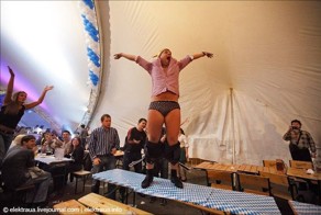 Октоберфест 2011 в Киеве (23 фото)