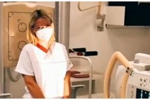 Почти обнаженные медики