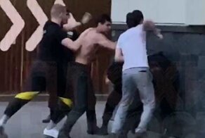 В Москве толпа мигрантов избила охранников торгового центра