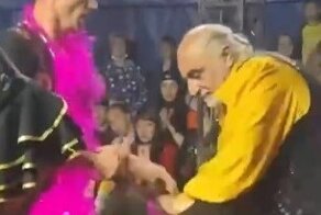 В Кемеровской области медведь трижды напал на дрессировщиков