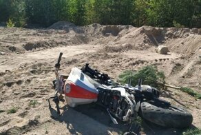 Под Петербургом мотоциклист покалечил свою подружку