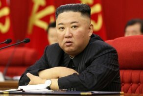 Ким Чен Ын учит молодых корейцев родину любить