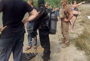 Женщина два часа наблюдала за водолазами, которые искали её в реке