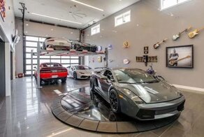 Двухэтажный дом на гоночной трассе за 1 миллион долларов