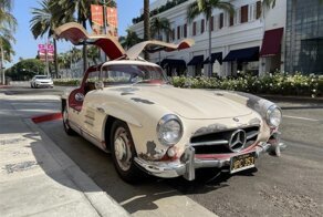 Потрепанный Mercedes-Benz 300 SL Gullwing продали за 103 миллиона рублей