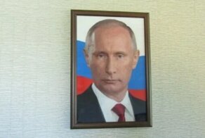 Народная любовь: эфиопы носят с собой портрет Путина
