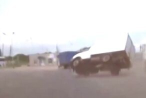 Погоня в Красноярском крае: пьяный водитель пытался уехать от полицейских на «ГАЗели» и устроил ДТП