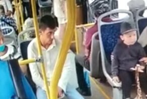 Мужчина неожиданно напал с ножом на пенсионера в автобусе