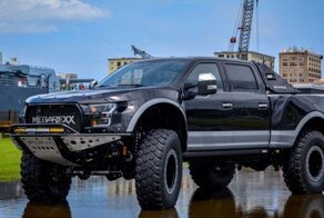 MegaRexx MegaRaptor — Ford F-250 Super Duty на стероидах
