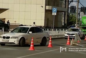 Как не нужно переходить дорогу с детьми: водитель сбил двух маленьких пешеходов в Москве