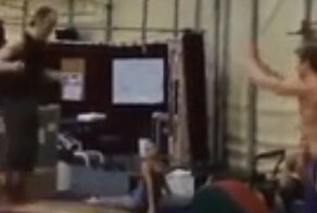 Впечатляющая тренировка цирковых акробатов