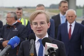 Этим людям 10 или 40 лет? Тот случай, когда невозможно определить возраст