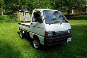 Полноприводный грузовичок Daihatsu, размером меньше чем "Матиз"