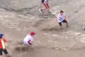 В Красноярске мальчика снесло потоком дождевой воды